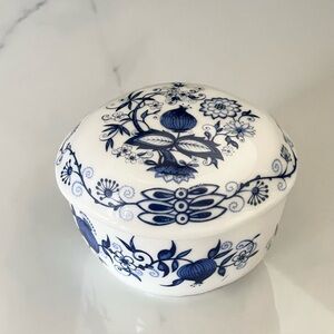Blue Onion Trinket Box - Vienna Woods